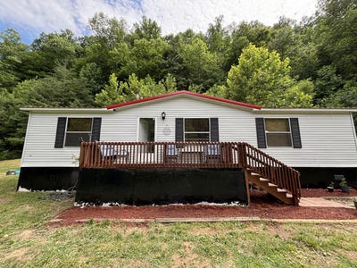 /international/us/663-sol-hollow-road-manchester-ky-110108998558/