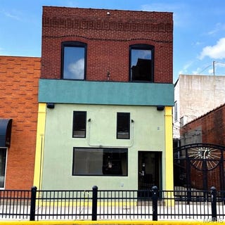 /international/us/7-s-high-street-belleville-al-110099542092/