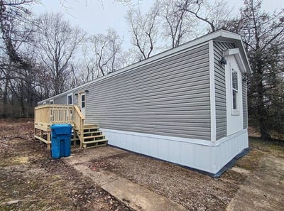 /international/us/100-deerwood-park-centralia-il-110107658543/