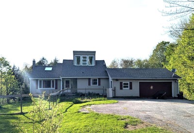/international/us/153-trombley-hill-road-hyde-park-vt-110108146874/
