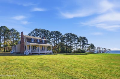 /international/us/206-mulberry-hill-lane-edenton-nc-110120653532/