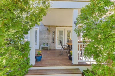 /international/us/52-harry-kemp-way-provincetown-ma-110107230391/