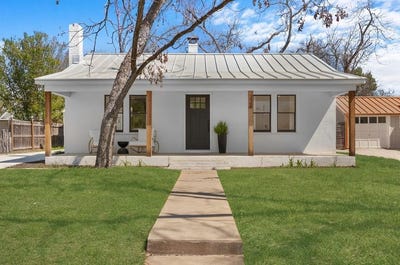 /international/us/fredericksburg-tx-110106849691/