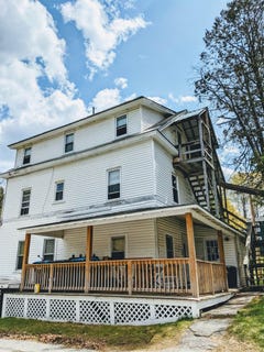 /international/us/123-agassiz-street-bethlehem-nh-110106733654/