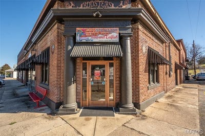 /international/us/390-main-street-ellington-mo-110106433616/
