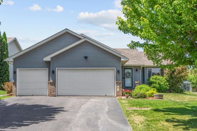 /international/us/1349-landings-lane-watertown-mn-110108749739/