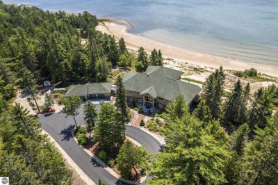 /international/us/5343-michibay-drive-manistique-mi-110098913133/