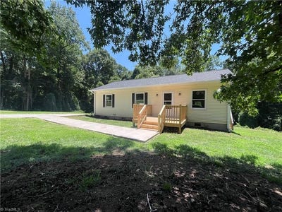 /international/us/6524-creek-run-road-walkertown-nc-110107515307/