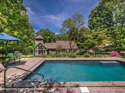 /international/us/74-hilltop-road-rhinebeck-ny-110107075406/