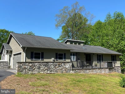 /international/us/1251-hinton-drive-huntingtown-md-110108385863/