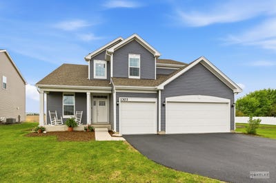 /international/us/1303-collins-drive-elburn-il-110107830455/