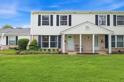 /international/us/752-gloucester-drive-elk-grove-village-il-110109051066/