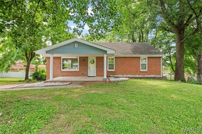 /international/us/9-w-woodland-drive-east-alton-il-110109061274/
