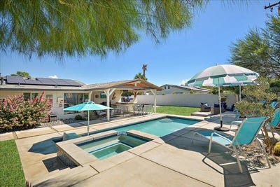 /international/us/3005-n-chuperosa-road-palm-springs-ca-110107512976/