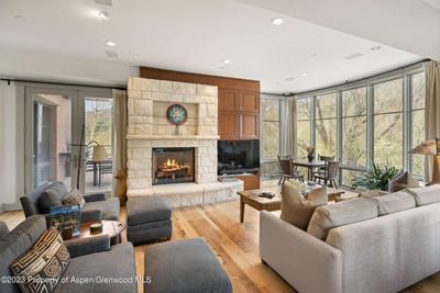 /international/us/101-n-spring-street-aspen-co-110084575529/