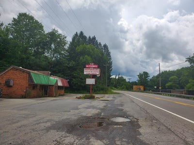 /international/us/1100-main-street-rainelle-wv-110104452896/