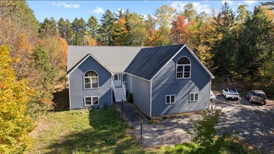 /international/us/179-monroe-road-hampden-me-110102824442/