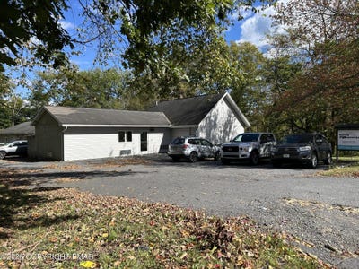 /international/us/511-independence-road-east-stroudsburg-pa-110120119583/