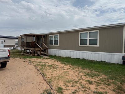 /international/us/109-e-tumbleweed-trail-mccamey-tx-110107343152/