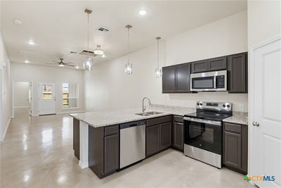 /international/us/410-w-avenue-c-copperas-cove-tx-110107071510/