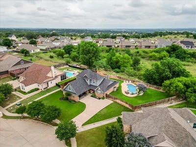 /international/us/112-camelot-street-glen-rose-tx-110108350609/