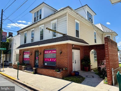/international/us/23-s-carlisle-street-greencastle-pa-110108550942/