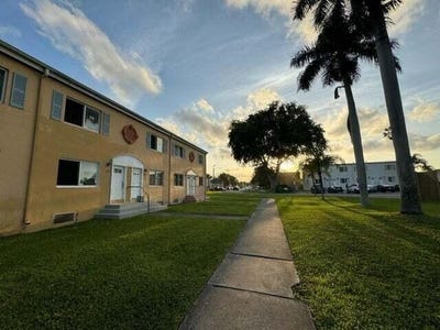 /international/us/206-nw-84th-street-miami-fl-110106436603/