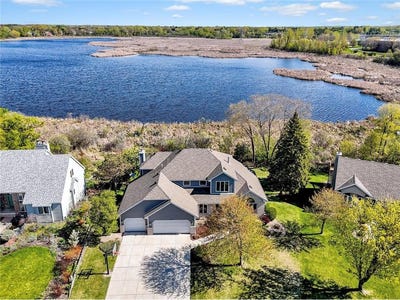 /international/us/4092-oakmede-lane-white-bear-twp-mn-110108019271/