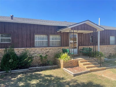 /international/us/615-n-harvey-street-breckenridge-tx-110102626095/