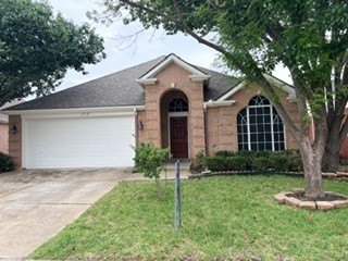 /international/us/1912-oak-hollow-drive-bedford-tx-110108283072/