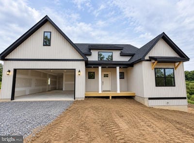 /international/us/bearclaw-estates-lot-2-berkeley-springs-wv-110107932061/
