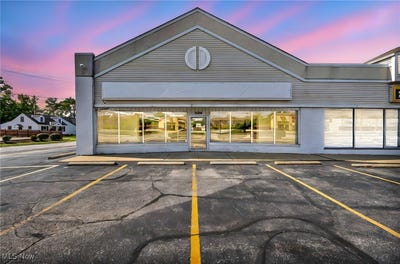 /international/us/5250-northfield-road-maple-heights-oh-110102972924/