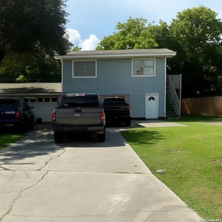 /international/us/109-bonham-port-lavaca-tx-110108795848/