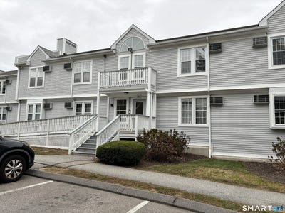 /international/us/82-longview-street-waterford-ct-110107197210/