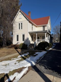 /international/us/10-cone-st-apt-a-wellsboro-pa-110106145098/