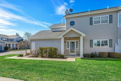 /international/us/548-highland-court-moriches-ny-110106095706/