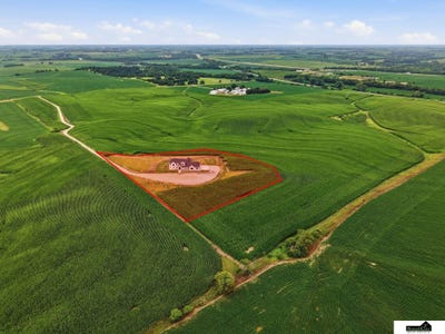 /international/us/1652-county-road-e-wahoo-ne-110109504318/