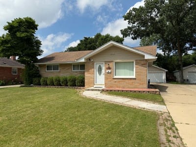 /international/us/2444-linden-avenue-waukegan-il-110109229039/