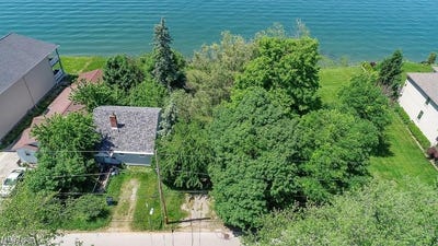/international/us/38435-n-beachview-road-willoughby-oh-110101102220/