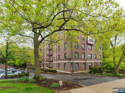 /international/us/100-e-palisade-avenue-englewood-nj-110107658323/