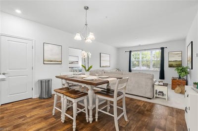 /international/us/1505-waitsel-drive-chesapeake-va-110100567930/