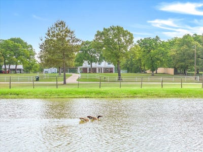/international/us/7700-county-road-3700-athens-tx-110107314215/