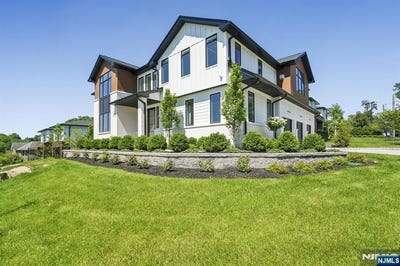 /international/us/316-bolz-street-englewood-cliffs-nj-110103389617/