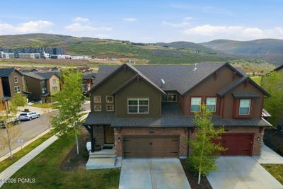 /international/us/1088-w-abigail-drive-kamas-ut-110108196706/