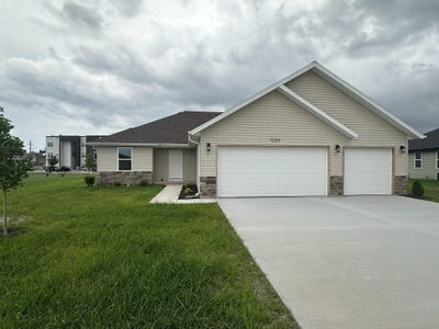 /international/us/1259-n-maxine-avenue-nixa-mo-110101339567/?lang=en
