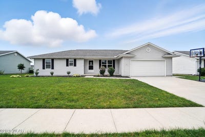 /international/us/1021-holley-street-wapakoneta-oh-110101256188/?lang=id