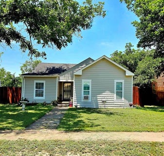 /international/us/203-hollywood-street-coleman-tx-110099993804/