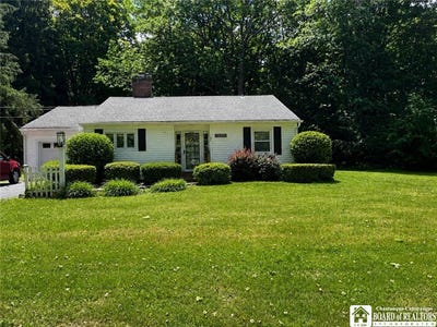 /international/us/2365-carlson-road-jamestown-ny-110109005303/