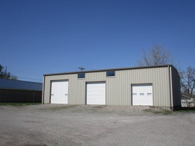 /international/us/1214-oak-street-hwy-14-carmi-il-110106555490/