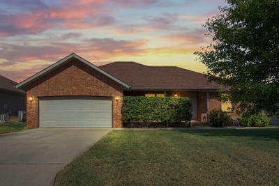 /international/us/875-w-linwood-avenue-nixa-mo-110120456742/